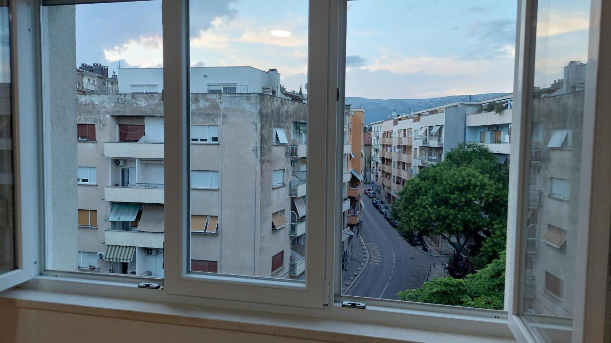 Room With Private Toilet And Terrace In City Center In Shared Apartment スプリト エクステリア 写真