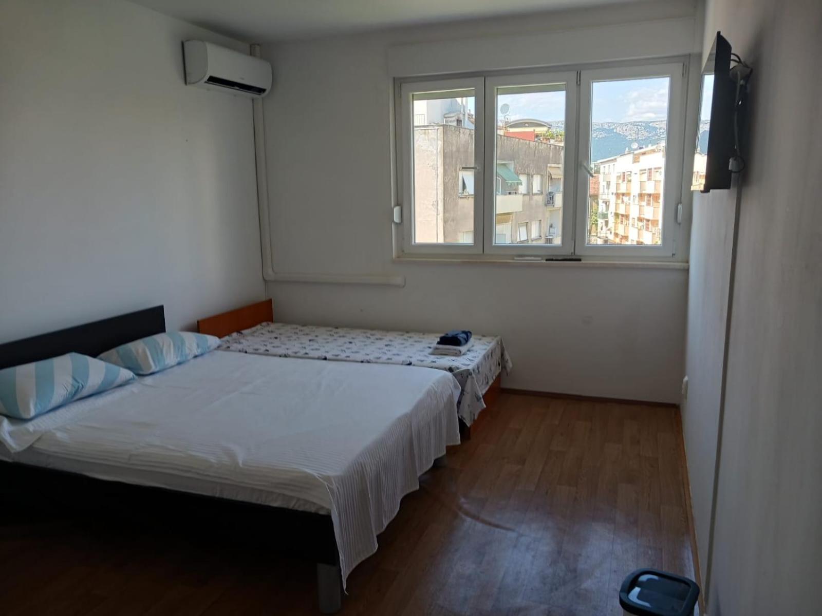 Room With Private Toilet And Terrace In City Center In Shared Apartment スプリト エクステリア 写真